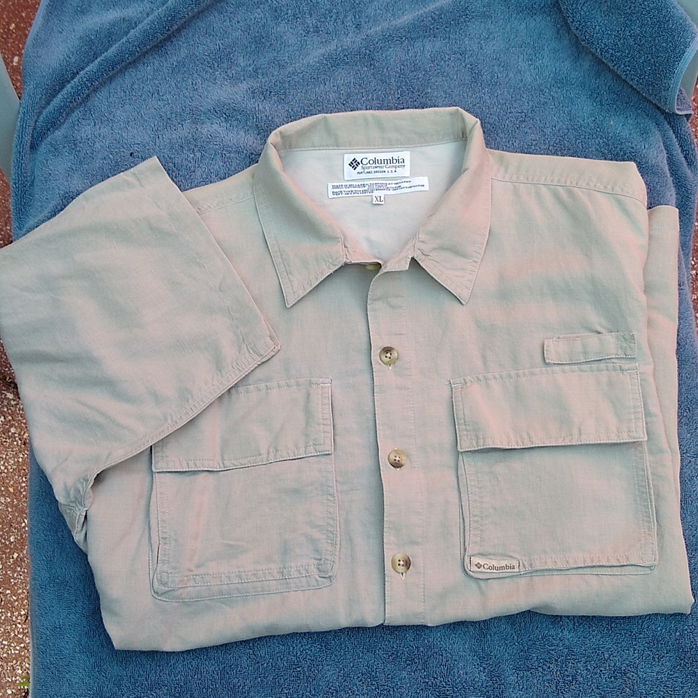 Columbia XL Short Sleeve shirt